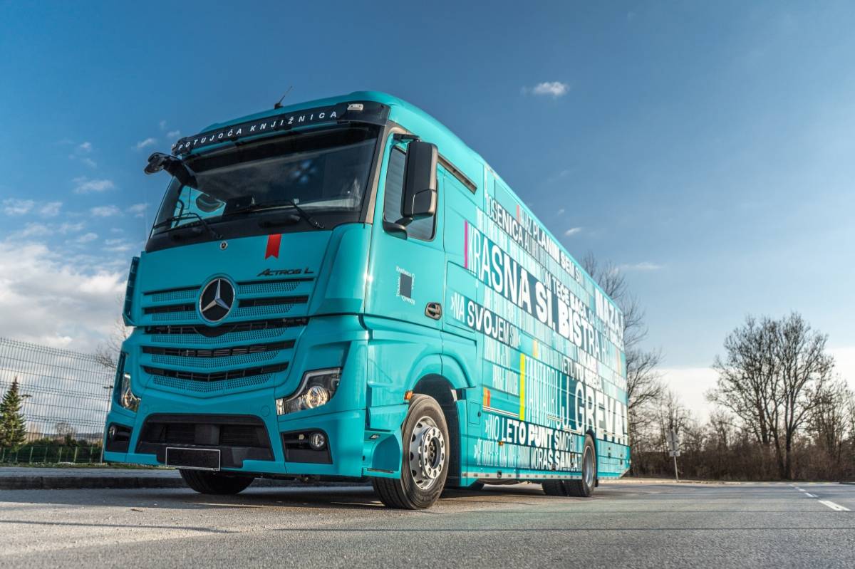 Mercedes-Benz Actros | Mobile Library - slika 5