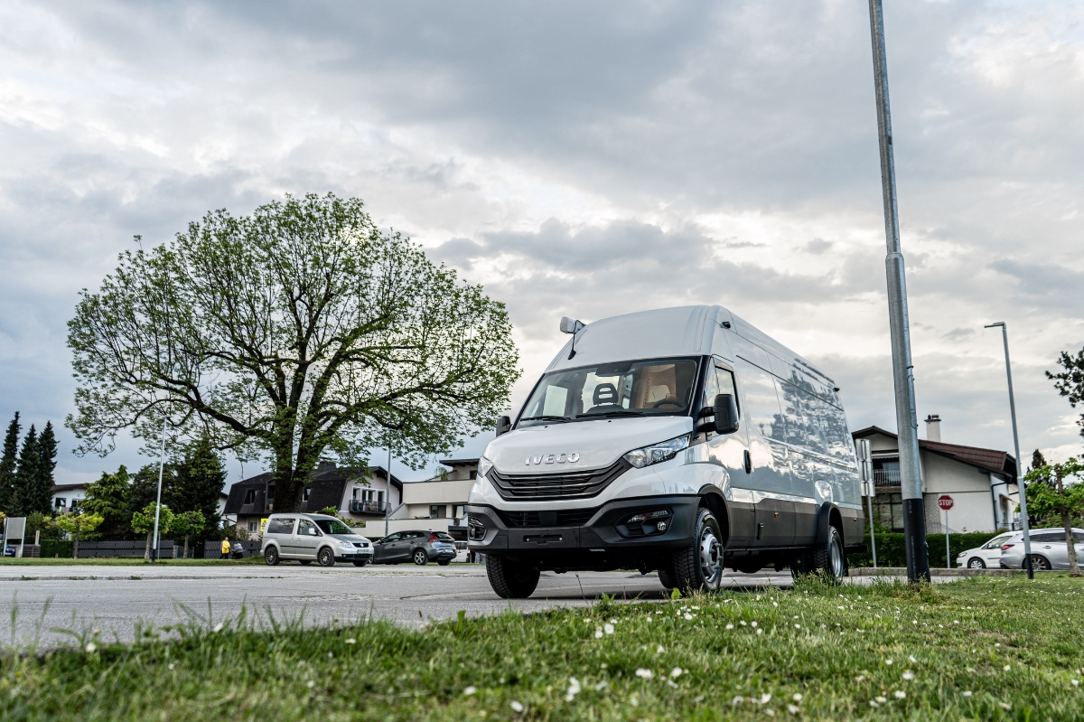 Iveco | Mobile Library Van - slika 2