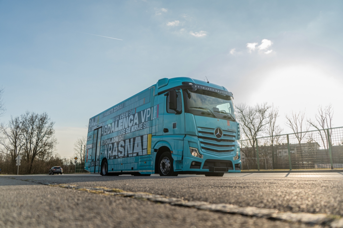 Mercedes-Benz Actros | Mobile Library - slika 6