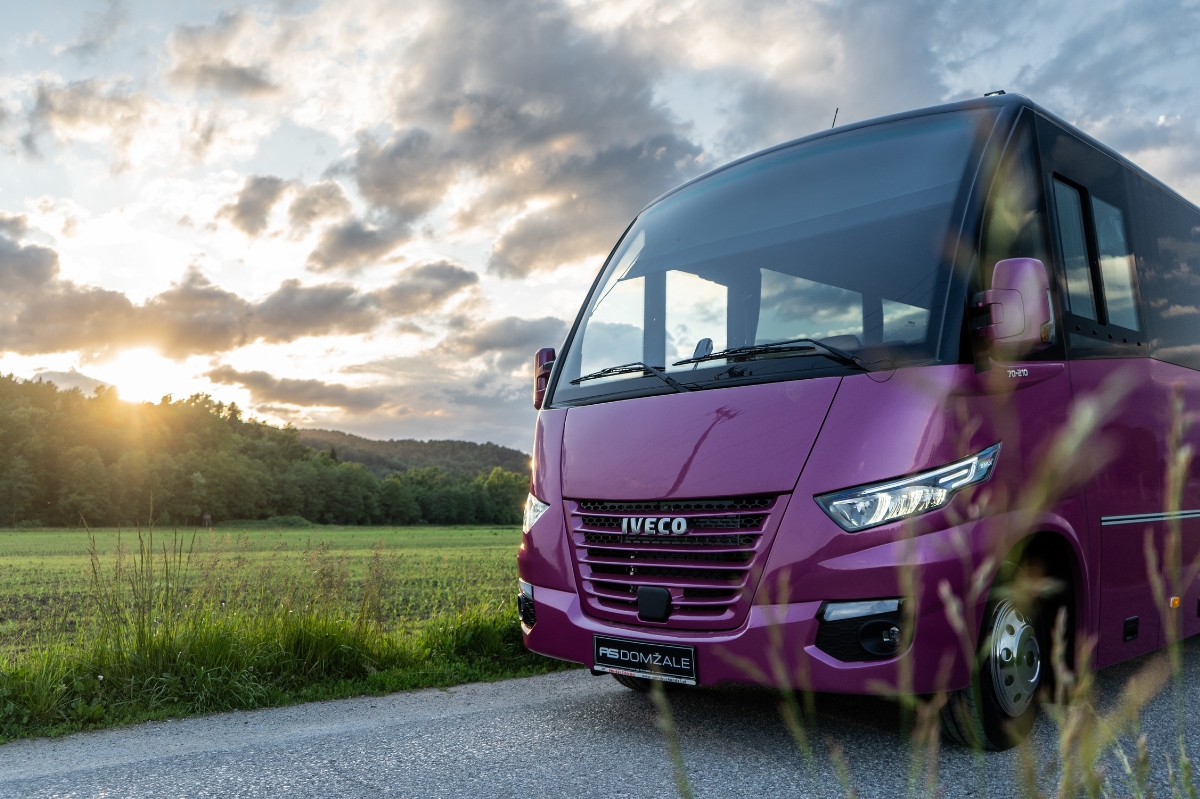 AS Domžale | Vijolični Iveco Rapido - slika 3